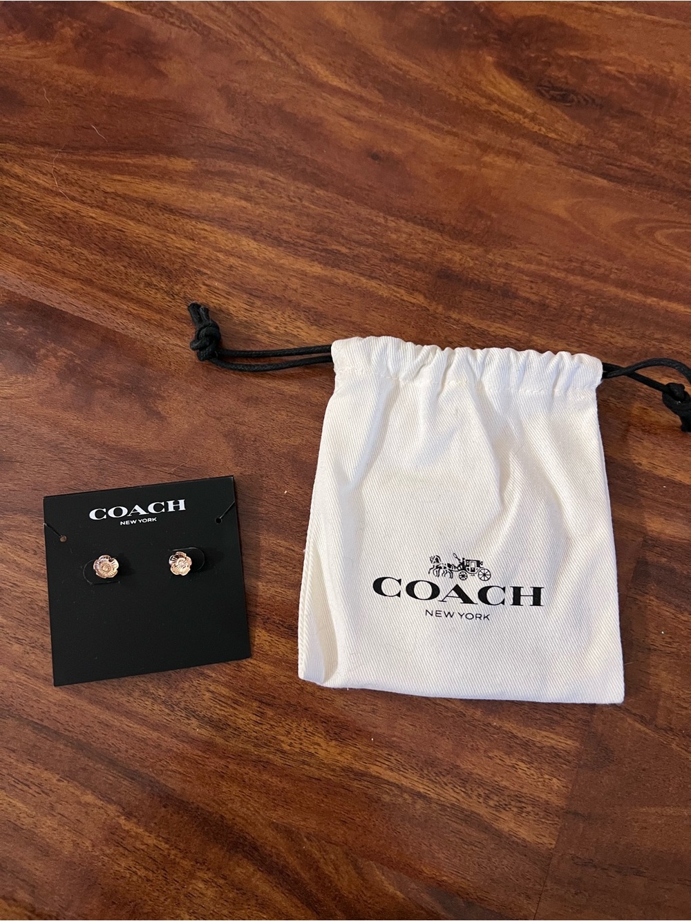 NWT COACH Tea Rose Stud Earrings Flower Rose Gold